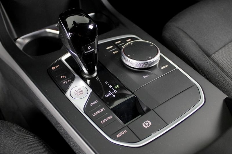 BMW SERIE 1 (F40) 120IA 178CH DKG7 - photo 7