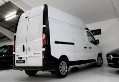 OPEL VIVARO DIESEL 2015 BLANC 60420 km