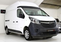 OPEL VIVARO DIESEL 2015 BLANC 60420 km