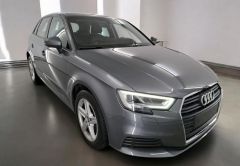 AUDI A3 SPORTBACK ESSENCE 2019 GRIS MTAL 81352 km