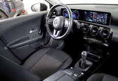 MERCEDES CLASSE A ESSENCE 2020 GRIS MTAL 84053 km