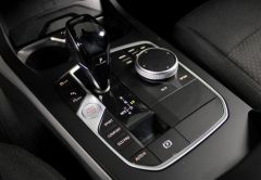 BMW SERIE 1 DIESEL 2021 BLEU 97048 km