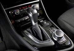 BMW SERIE 2 HYBRIDE 2019 BLANC 61862 km