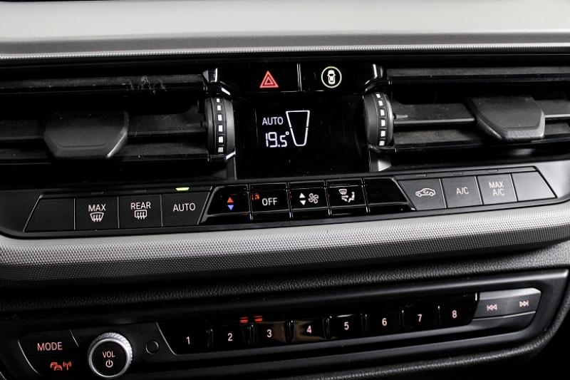 BMW SERIE 1 (F40) 118I 136CH BUSINESS DESIGN - photo 11
