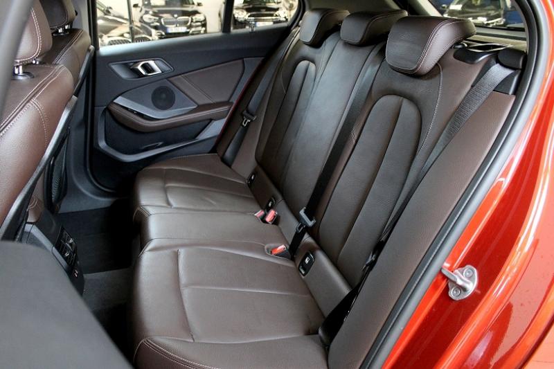 BMW SERIE 1 (F40) 118IA 136CH BUSINESS DESIGN DKG7 CUIR MOCCA COCKPIT PRO - photo 10