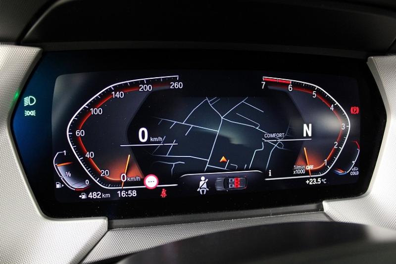 BMW SERIE 1 (F40) 116I 109CH BUSINESS DESIGN COCKPIT PRO - photo 2