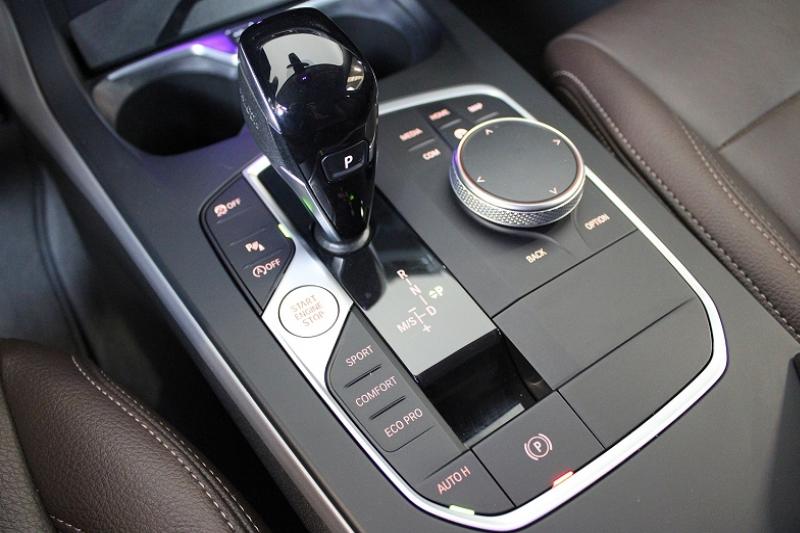 BMW SERIE 1 (F40) 118DA 150CH BUSINESS DESIGN COCPKIT PRO CUIR - photo 7